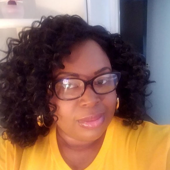 Meet your Posher, Carnisha - Picture 5 of 5